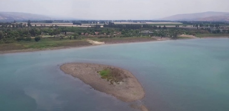 island-in-the-Kinneret.jpg