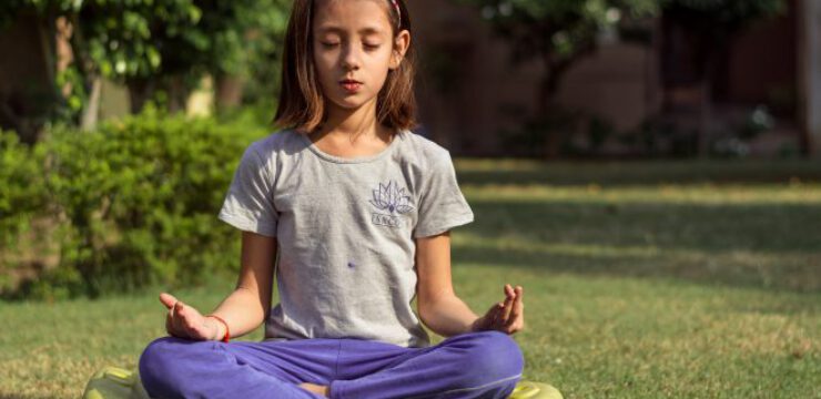 jyotirmoy-gupta-girl-doing-yoga.jpg