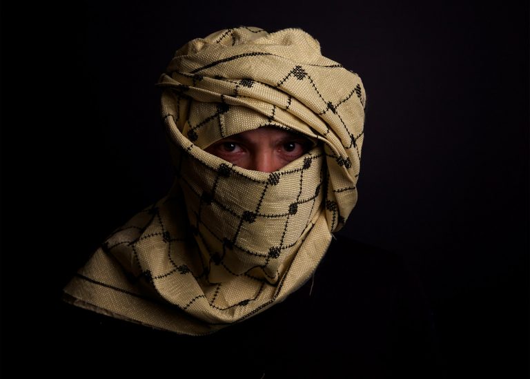 Beirut architect designs bulletproof Kevlar keffiyeh