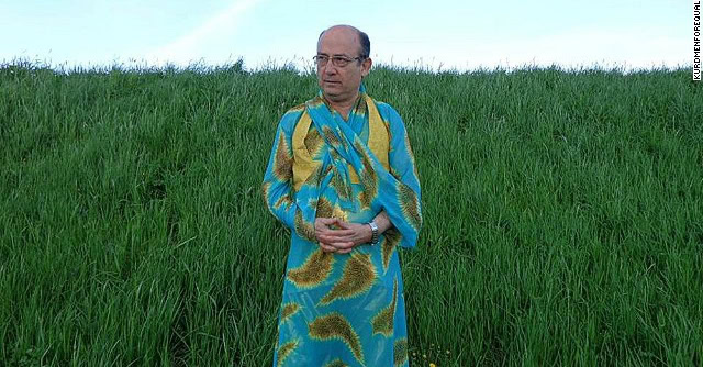 Kurdish Men Dress In Drag to Support Iranian Feminism