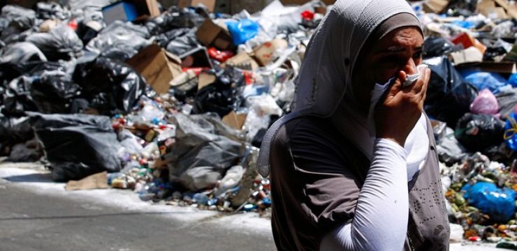 lebanese-garbage-stink.jpg