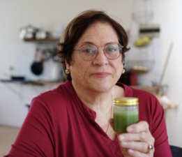 Make bug bite balm that soothes skin with foraged herbs