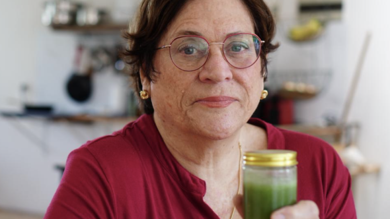 Make bug bite balm that soothes skin with foraged herbs