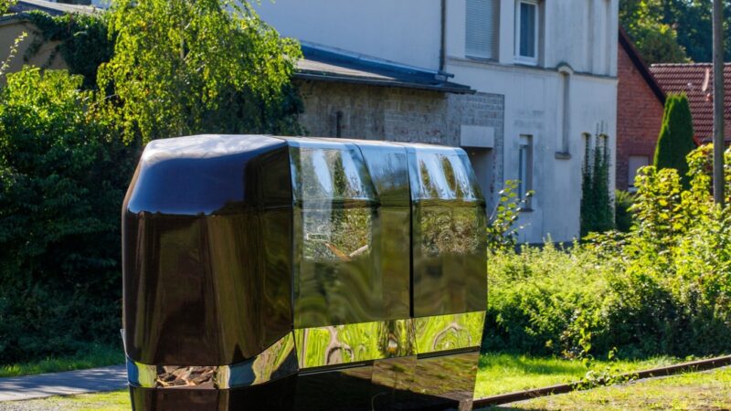 How to repurpose oil railway tracks using a German Monocab