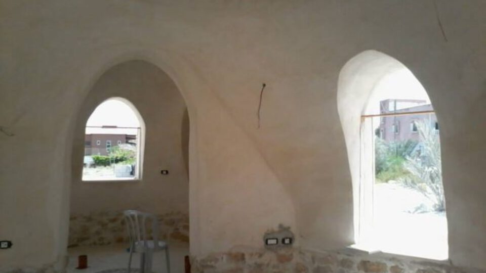 moon-cocoon-super-adobe-jericho-palestine-inside.jpg