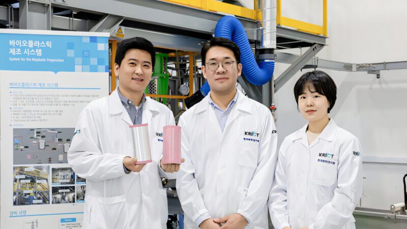 Korea’s New Plastic Eats Itself in the Ocean—Without Losing Its Strength