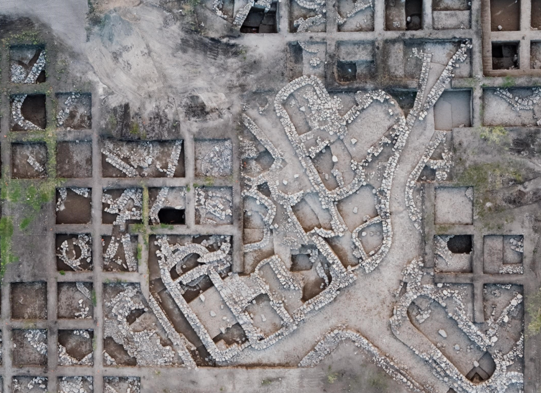 Archeologists unearth ancient “New York City” in Israel