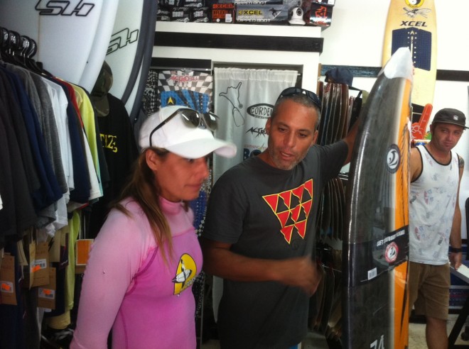 nitzan-solan-surfing-peace