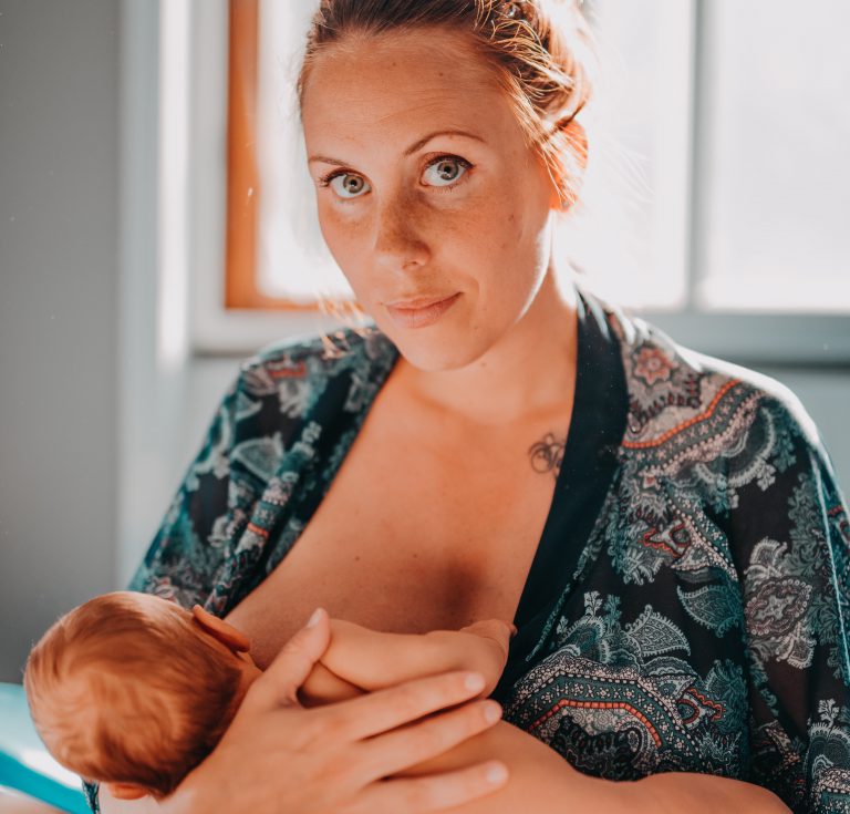 10 breastfeeding products you do not need to buy