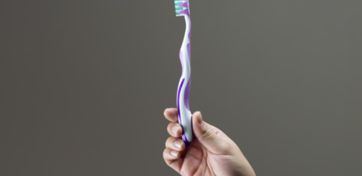 plastic-toothbrush.png
