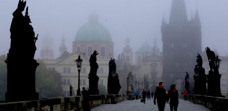 prague-in-the-morning-689894_1280.jpg