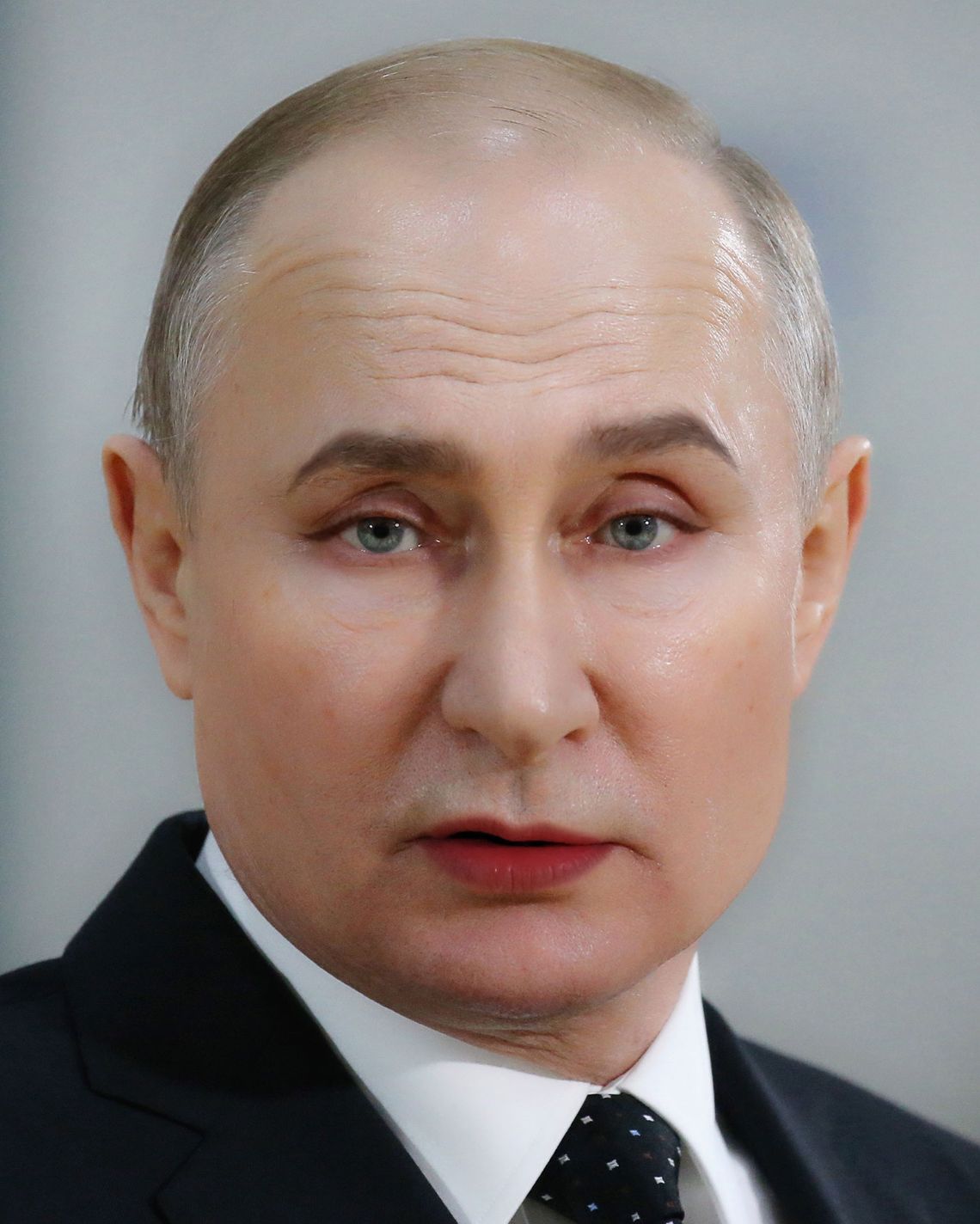 putin with makeup app
