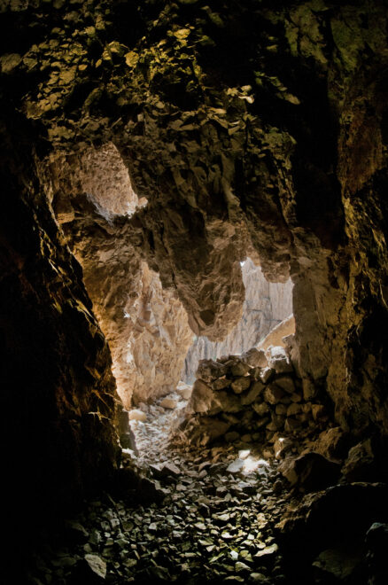 Dead Sea Scrolls, AI Dead Sea Scrolls, artificial intelligence archaeology, Qumran caves, Israel Antiquities Authority, Professor Mladen Popović, ERC Advanced Grant, ancient manuscripts, Hebrew Bible, parchment scrolls, scribes, paleography, codicology, ancient Judea, archaeological research, machine learning, chemical analysis, biblical archaeology, Dead Sea Scroll fragments, Qumran, Israel