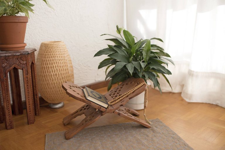 Organic Muslim prayer mat inspires us to get closer to The One