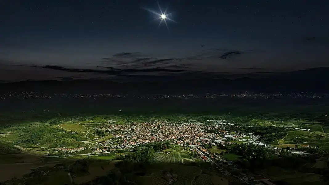 Reflect Orbital tests artificial nighttime lighting in California using powerful spotlights to simulate mirrors in space. Scientists warn the technology could disrupt wildlife, increase light pollution and threaten the natural night sky.