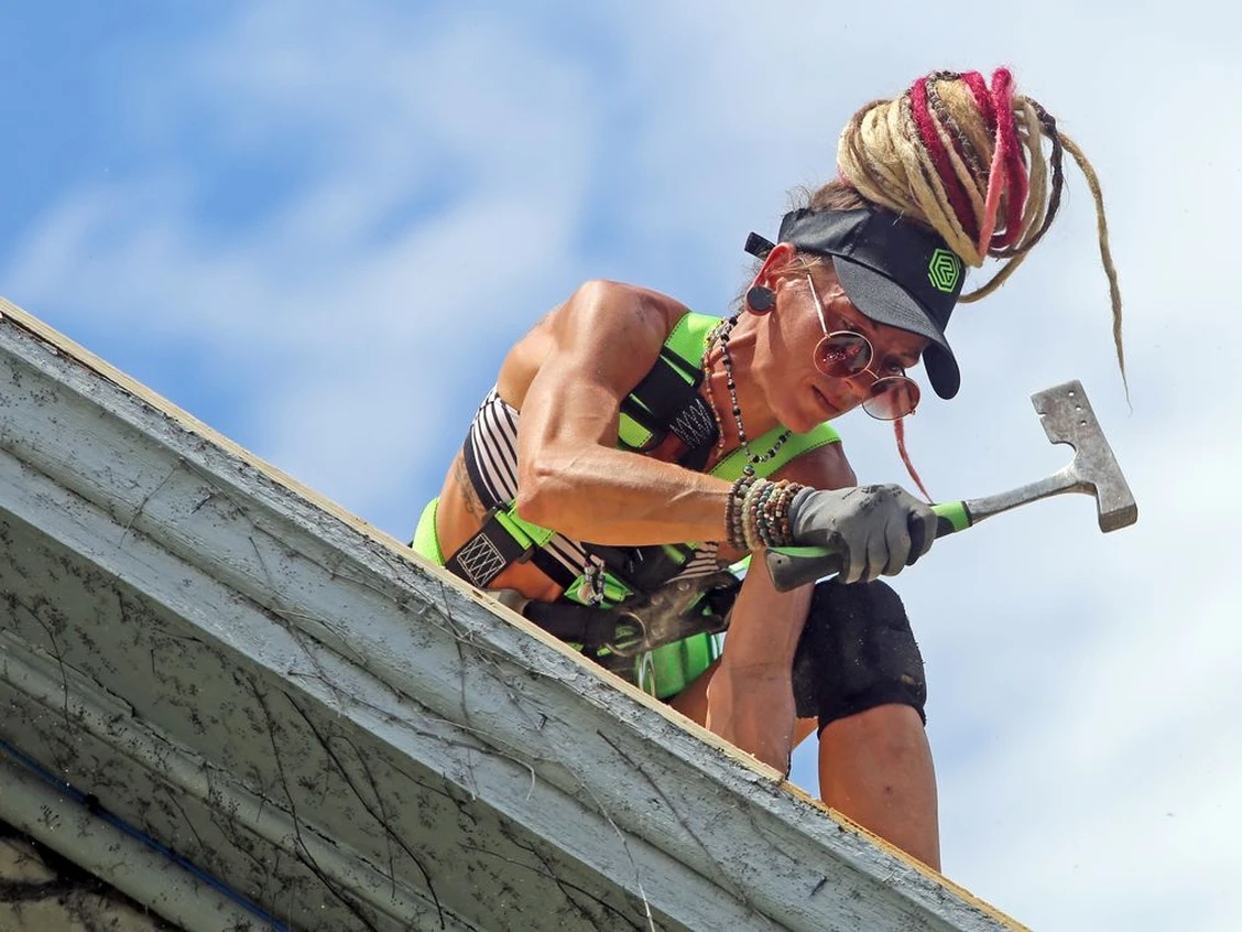 Roof replacements and a changing culture of all-women teams in Canada
