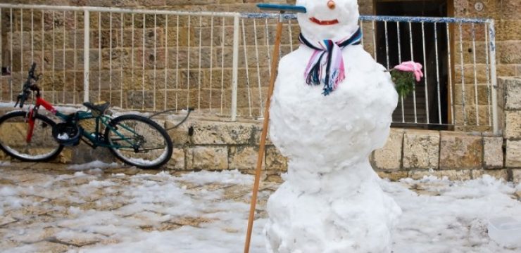 snowman-in-jerusalem-2015-winter-storm.jpg