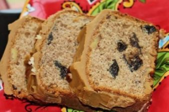 Spicy Iraqi prune cake recipe