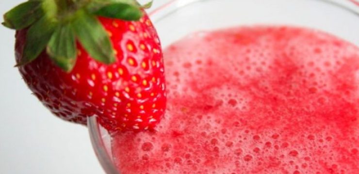 strawberry-smoothie-hepatitis-a.jpg