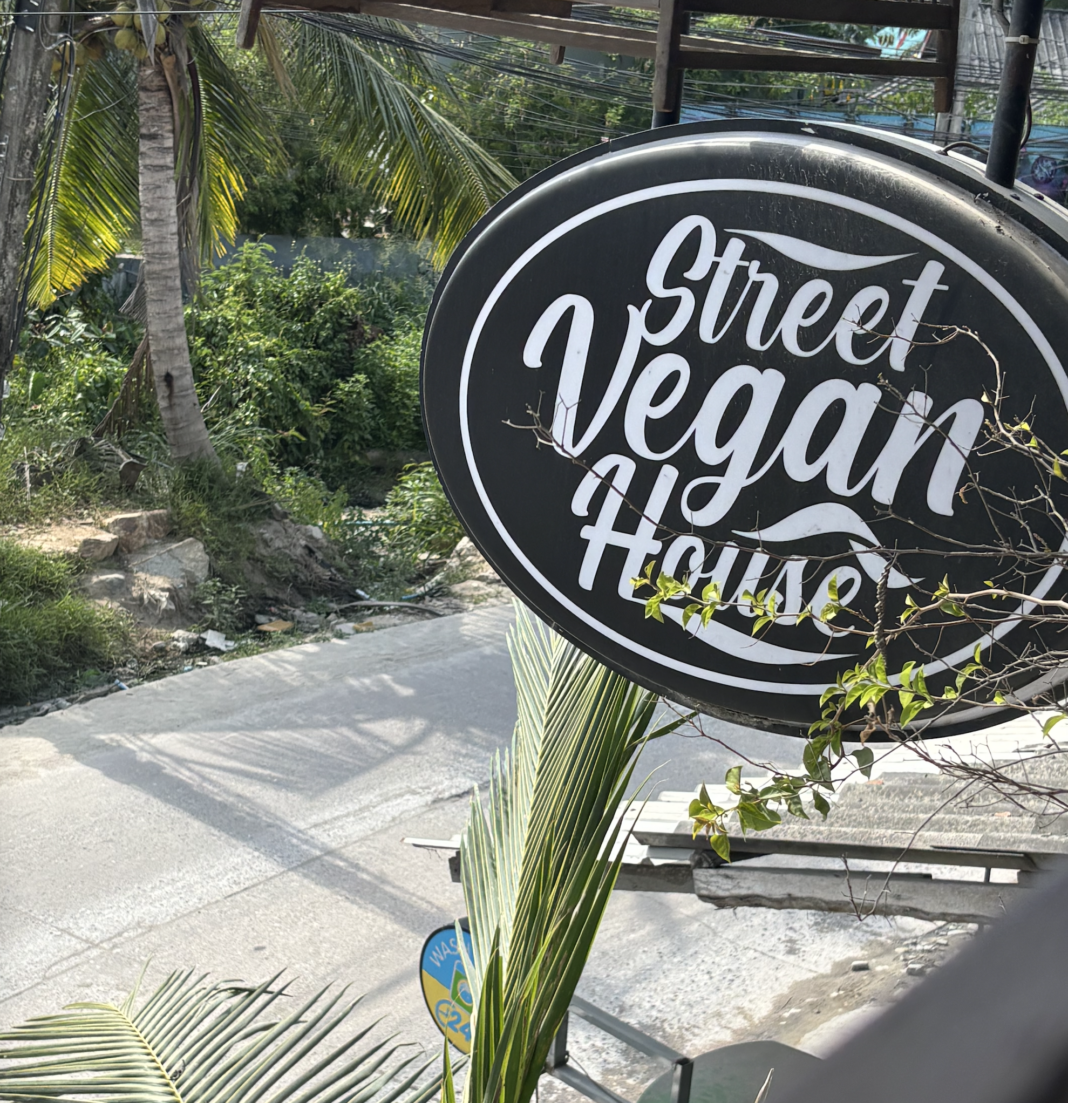 Street Vegan sign in Sri Thanu