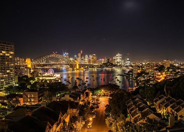 A view of Sydney Harbour from Lavender Bay 