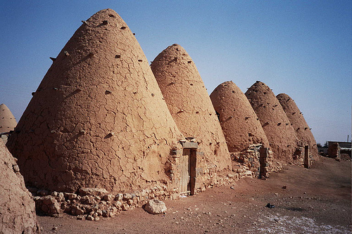 beehive house, syria, made from mud