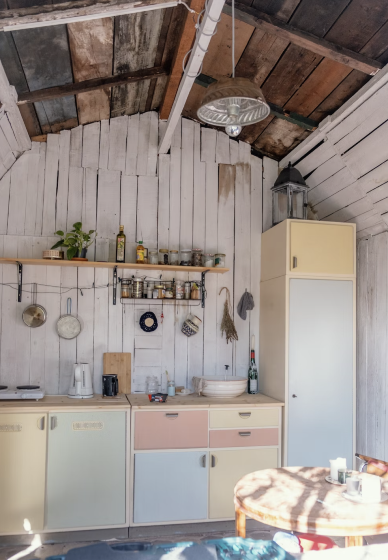 What Cabinet Materials Work Best in Miami’s Coastal Climate?