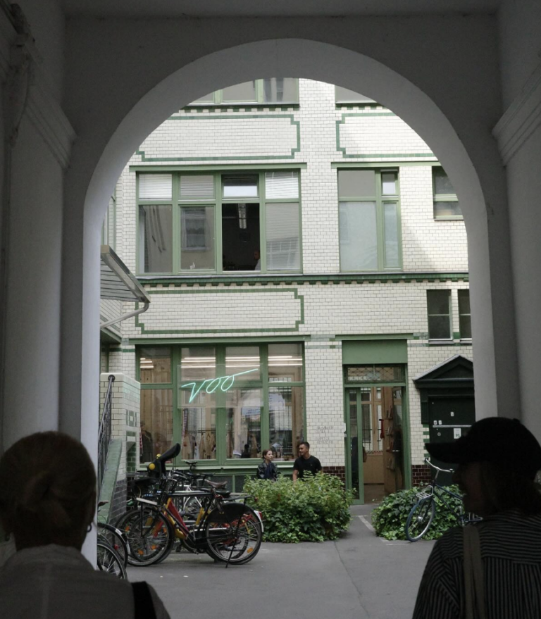 The smell of you, starts at the Voo temple in Berlin