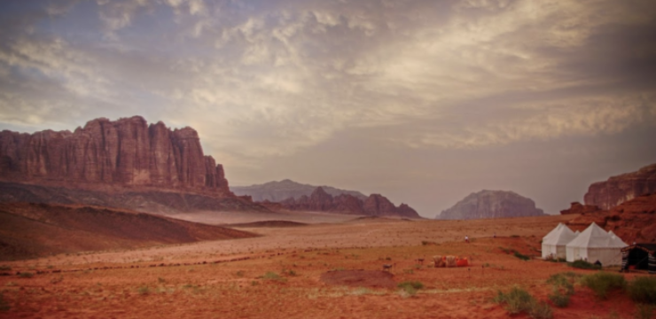 wadi-rum-jordan-camp-tent.png