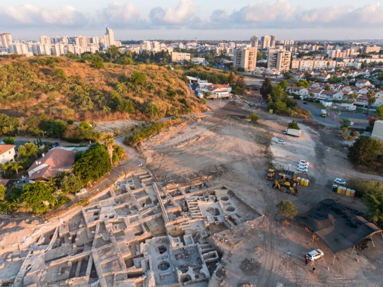 Archeologists unearth ancient winery in Israel